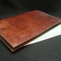 Budry - handgefertigtes Tagebuch / Notizbuch aus Büffelleder (A4)